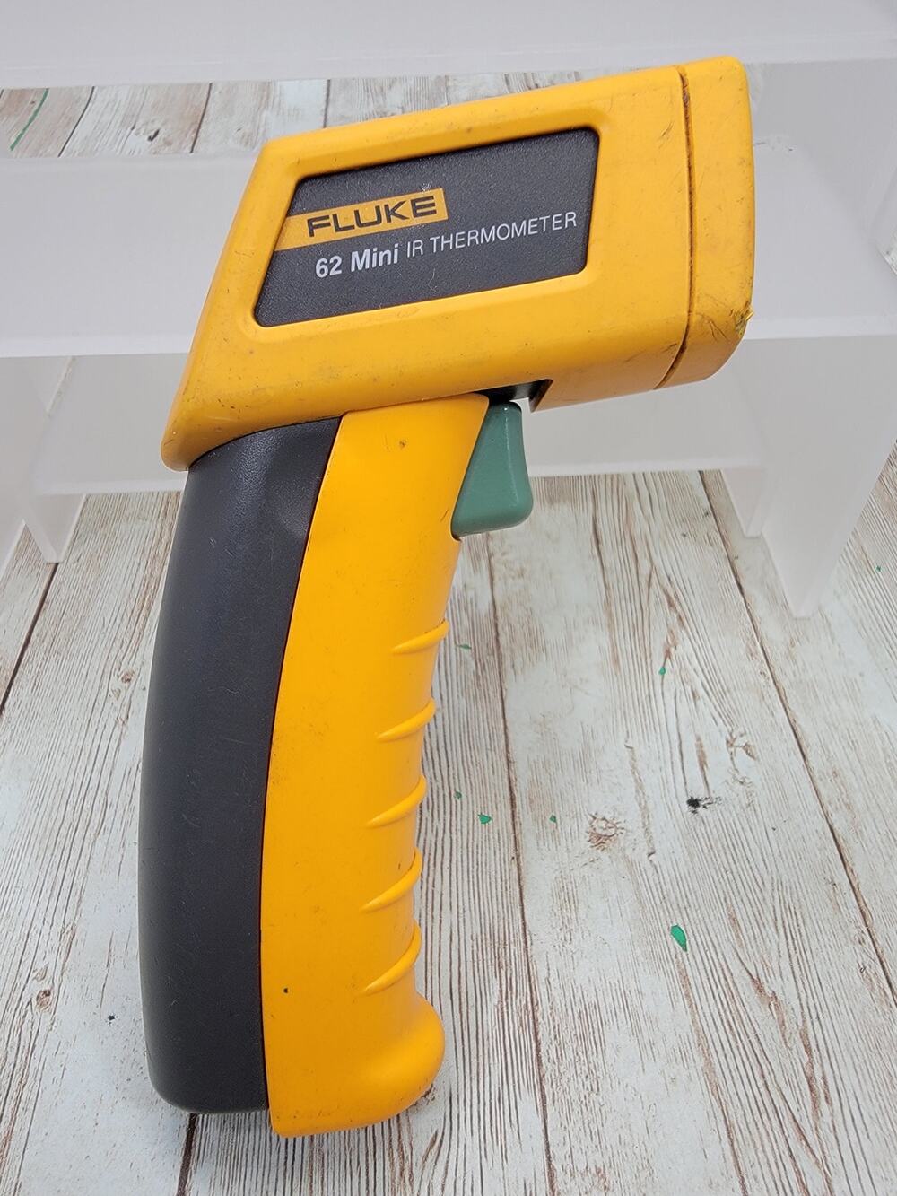 Fluke 62 Mini Handheld Laser Infrared Thermometer